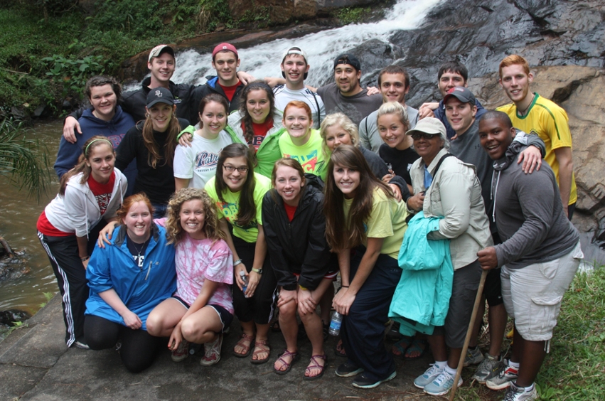 A group of DBU students and leaders on a mission trip to Brazil