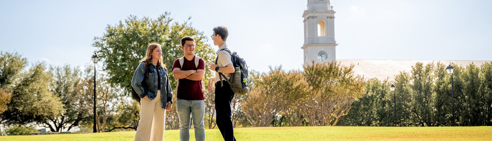 DBU students walking outside on campus