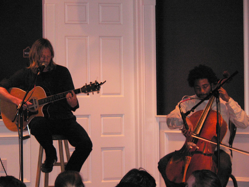 picture of Jon Foreman and Keith Tutt playing the guitar and the cello