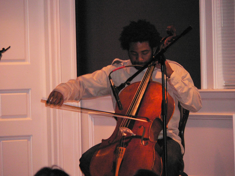 picture of Keith Tutt playing the cello