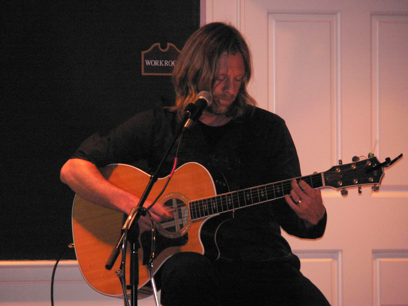 picture of Jon Foreman playing the guitar