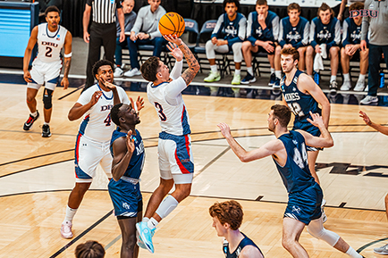 men's college masketball game in Dallas, Texas