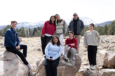 a group photo of DBU college students on spring break trip in Colorado